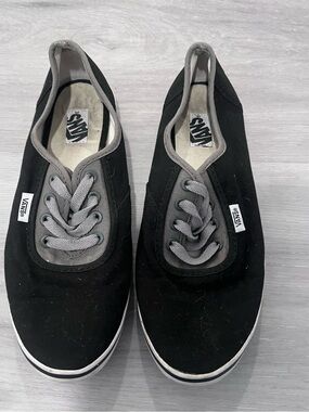 Women’s black Vans